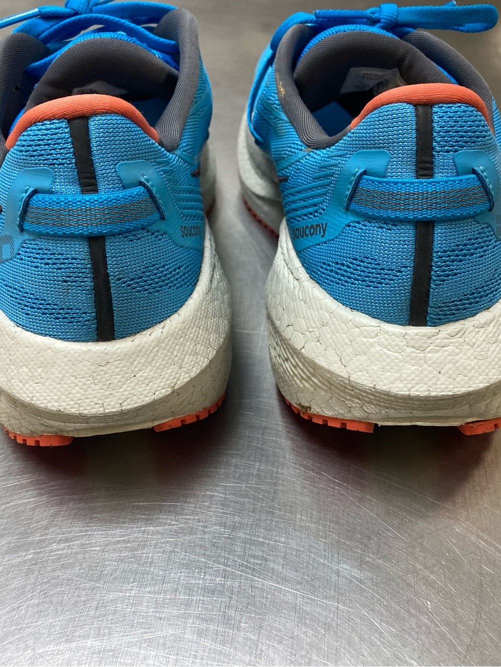 Saucony Triumph 20 Women's Athletic Running Shoes in Blue w/Coral Accents Size 8 - Picture 4 of 5